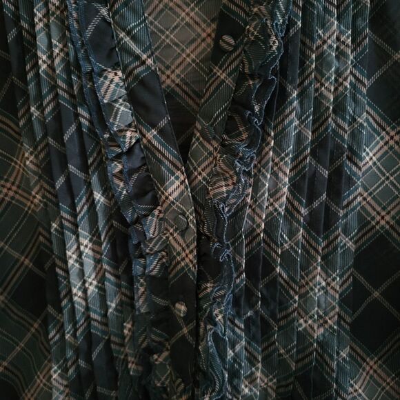 Apt 9 short Sleeve Blouse Women's small plaid Pre-owned - Picture 4 of 7